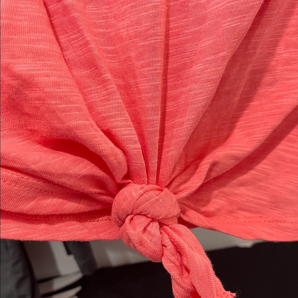 🌷3 Tops for $18 - Sanctuary Coral Knot Front Short Sleeve Tee Size Large - Picture 4 of 5